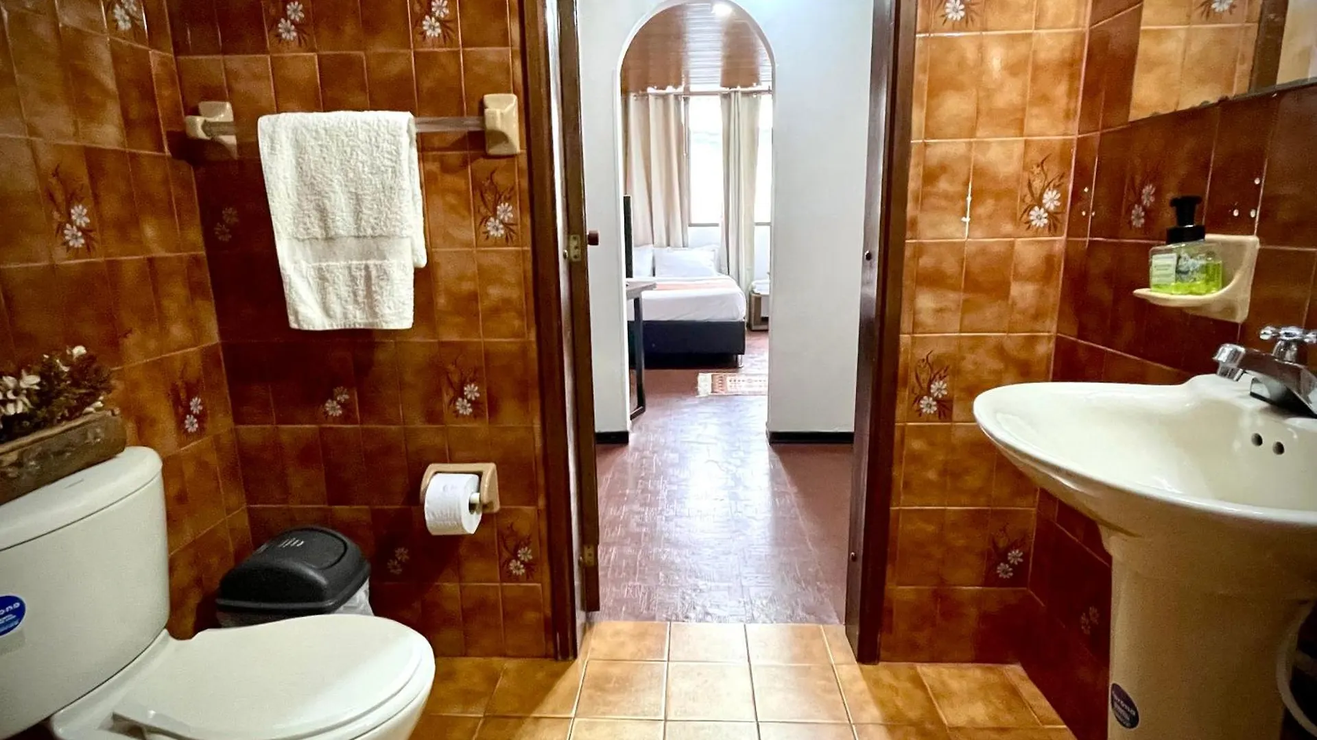Way Maker 1 Hotel Bogota Guest house